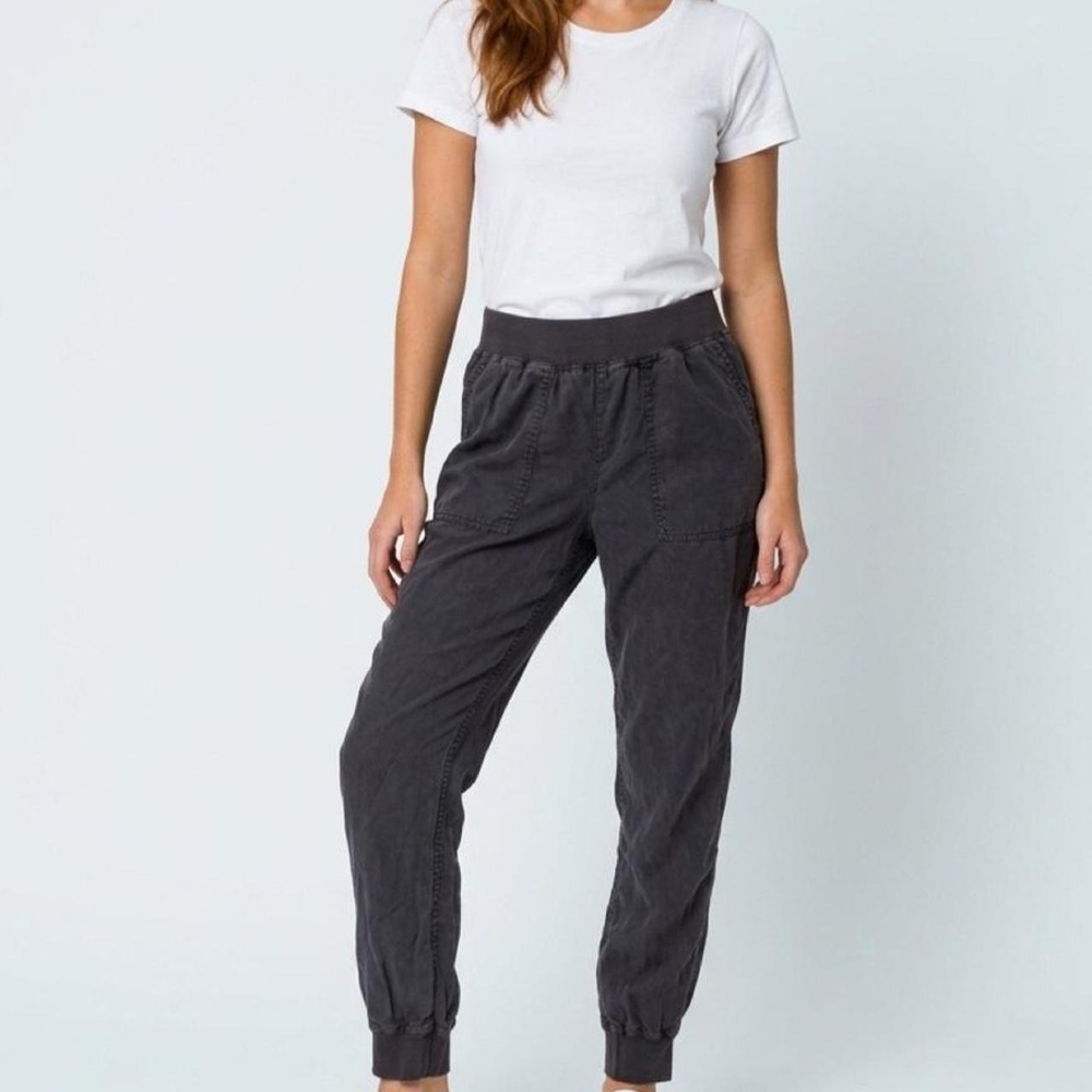 Faherty Washed Black Joggers